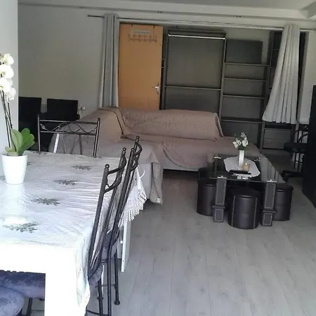 Au Rez De Jardin Morangis (Essonne)